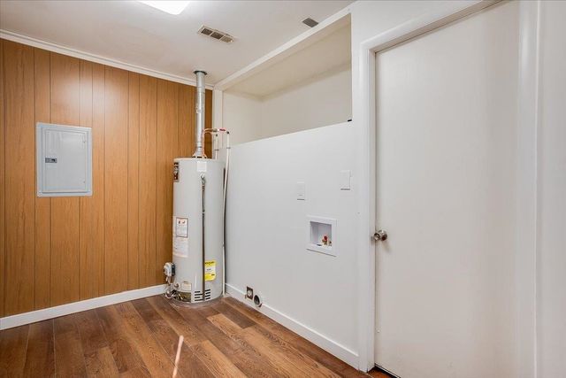 1121 E Luther St, Wichita, KS 67216