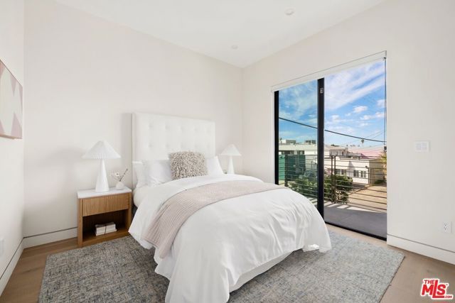 714 N La Jolla Avenue, Los Angeles, CA 90046