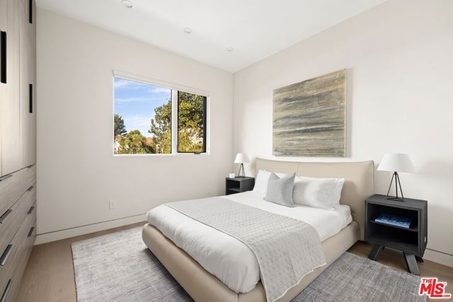 714 N La Jolla Avenue, Los Angeles, CA 90046