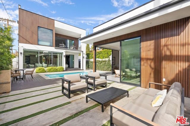 714 N La Jolla Avenue, Los Angeles, CA 90046