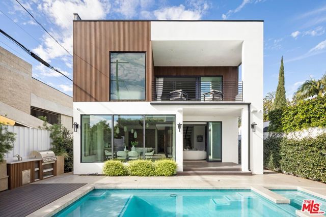 714 N La Jolla Avenue, Los Angeles, CA 90046