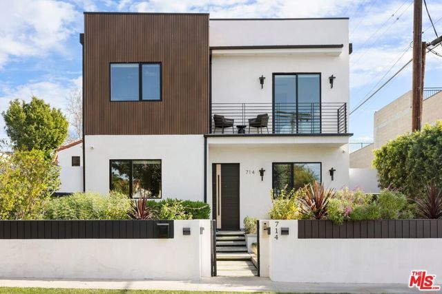 714 N La Jolla Avenue, Los Angeles, CA 90046