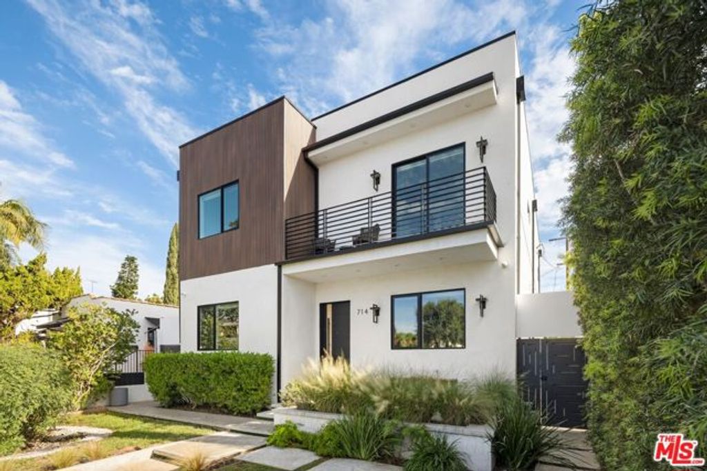 714 N La Jolla Avenue, Los Angeles, CA 90046