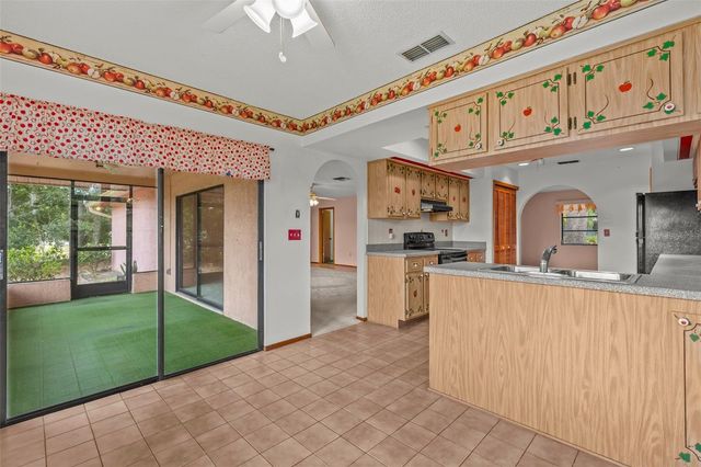 505 VILLAGE OAK DRIVE, Tarpon Springs, FL 34689