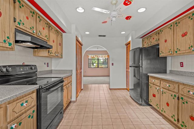 505 VILLAGE OAK DRIVE, Tarpon Springs, FL 34689