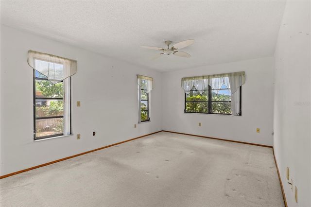 505 VILLAGE OAK DRIVE, Tarpon Springs, FL 34689