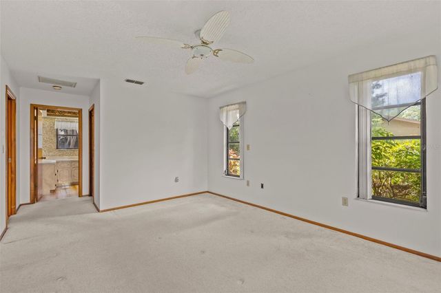 505 VILLAGE OAK DRIVE, Tarpon Springs, FL 34689