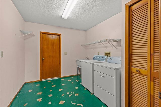 505 VILLAGE OAK DRIVE, Tarpon Springs, FL 34689