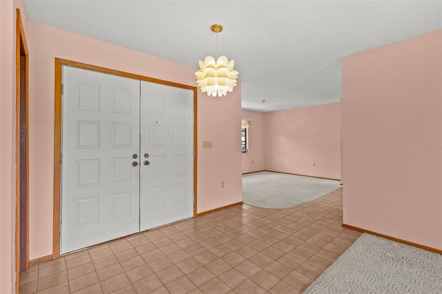 505 VILLAGE OAK DRIVE, Tarpon Springs, FL 34689