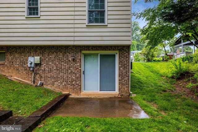 4750 CARTERWOOD DR, Fairfax, VA 22032