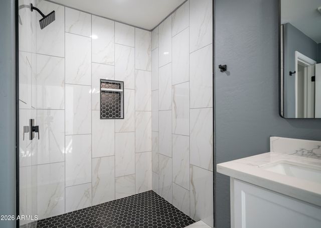 10423 W HUGHES Drive, Tolleson, AZ 85353