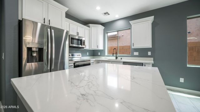 10423 W HUGHES Drive, Tolleson, AZ 85353