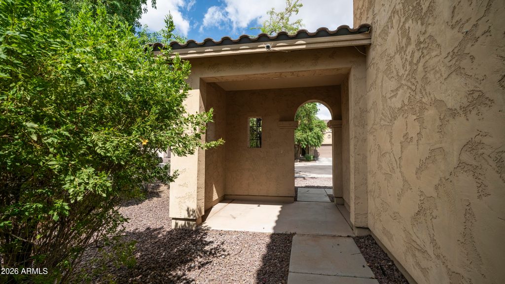 10423 W HUGHES Drive, Tolleson, AZ 85353