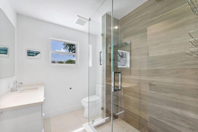 1482 NE 34th Street, Oakland Park, FL 33334