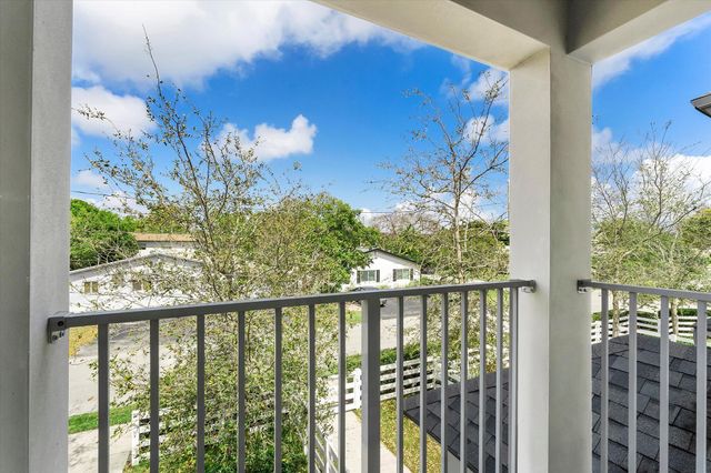 1482 NE 34th Street, Oakland Park, FL 33334