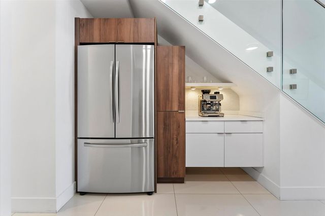 1482 NE 34th Street, Oakland Park, FL 33334