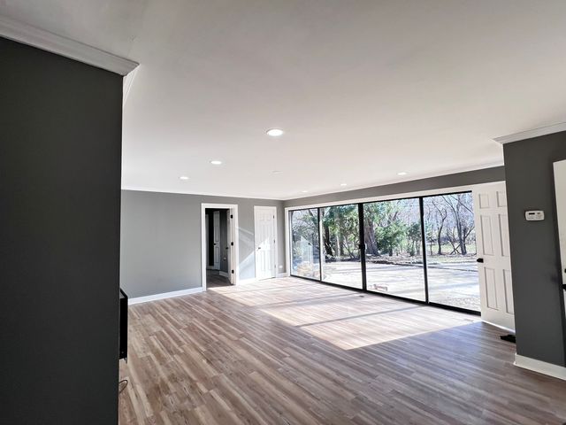 7 Nassau Court, Park Forest, IL 60466