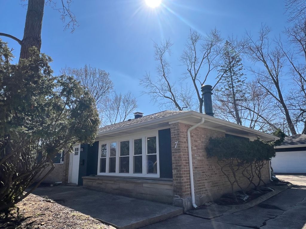 7 Nassau Court, Park Forest, IL 60466