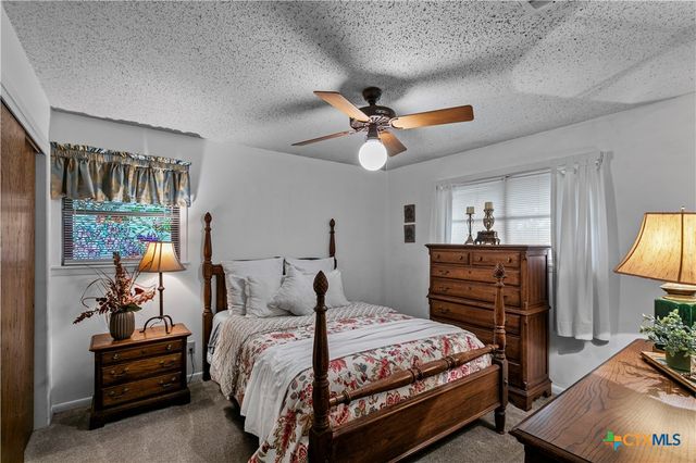 302 E Upshaw Avenue, Temple, TX 76501