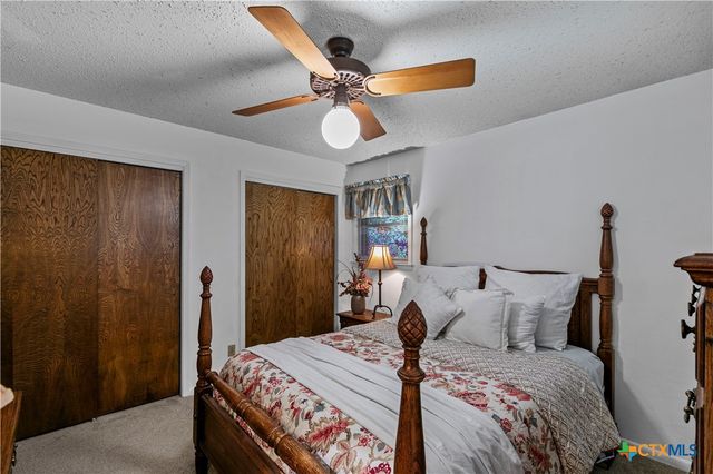 302 E Upshaw Avenue, Temple, TX 76501