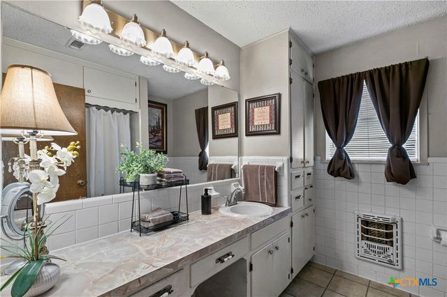 302 E Upshaw Avenue, Temple, TX 76501
