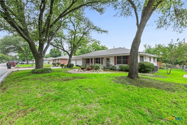302 E Upshaw Avenue, Temple, TX 76501