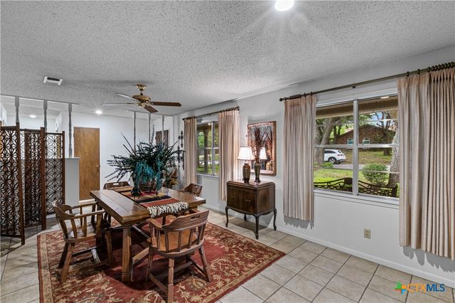 302 E Upshaw Avenue, Temple, TX 76501