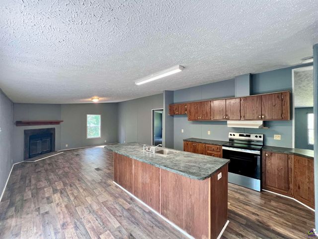 290 Forestwood Drive, Macon, GA 31217