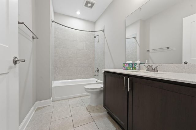 5339 Highpointe Lakes Drive, 404, Westerville, OH 43081