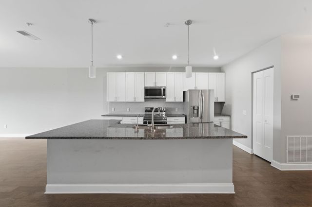 5339 Highpointe Lakes Drive, 404, Westerville, OH 43081