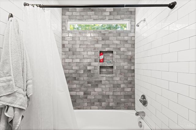 6250 Avebury Court, Hamilton Twp, OH 45152