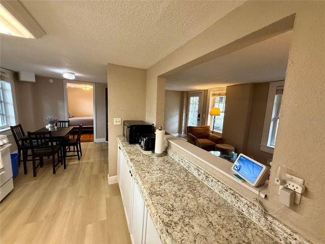 18 N BROWN AVENUE, Orlando, FL 32801