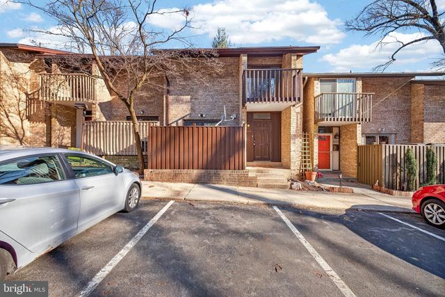 9250 THREE OAKS DR, Silver Spring, MD 20901