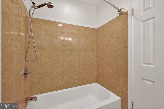 9250 THREE OAKS DR, Silver Spring, MD 20901