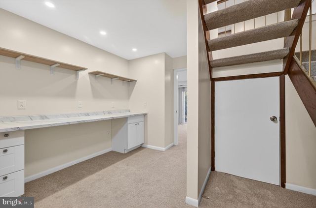 9250 THREE OAKS DR, Silver Spring, MD 20901