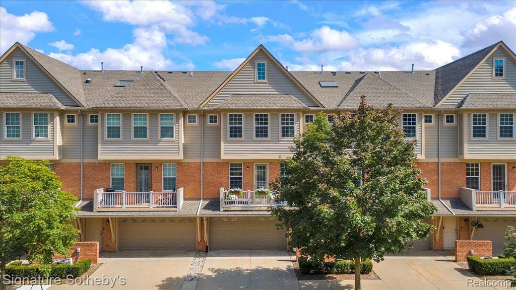 56624 Longhorn Drive, Utica, MI 48316