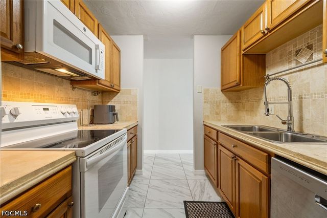2828 Jackson ST B3, Fort Myers, FL 33901