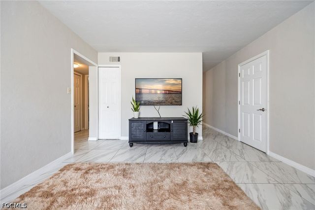 2828 Jackson ST B3, Fort Myers, FL 33901