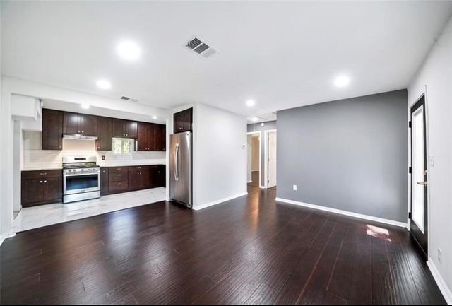 6526 Westview Drive, Houston, TX 77055