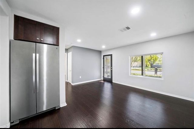 6526 Westview Drive, Houston, TX 77055