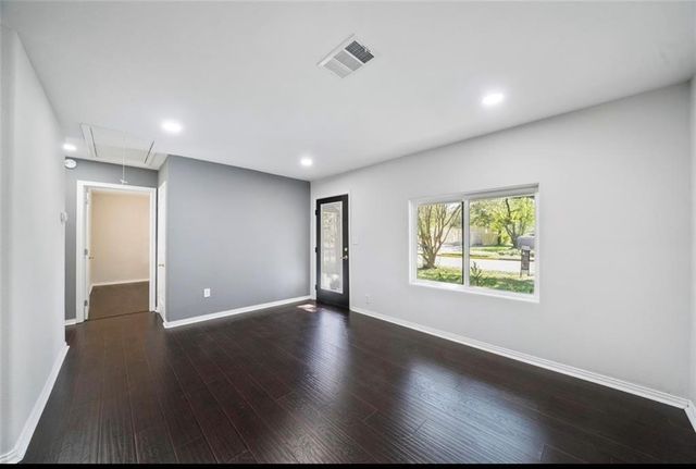 6526 Westview Drive, Houston, TX 77055