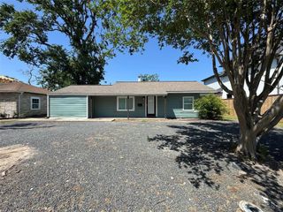 6526 Westview Drive, Houston, TX 77055