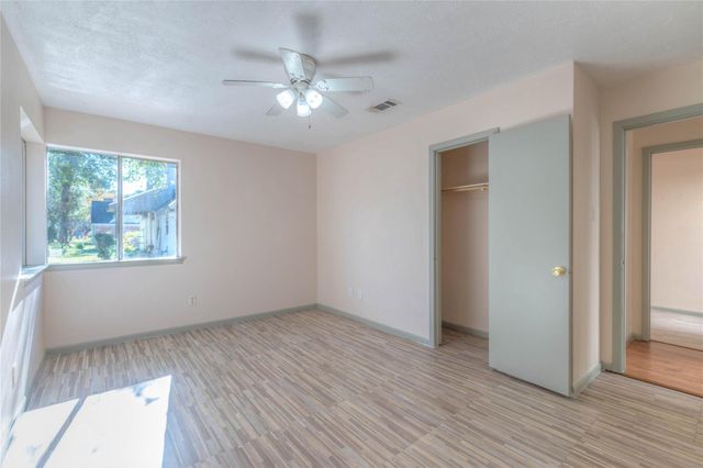 2009 Tickner Street, Conroe, TX 77301