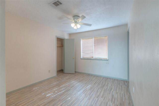 2009 Tickner Street, Conroe, TX 77301