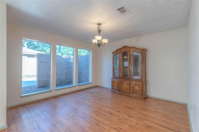 2009 Tickner Street, Conroe, TX 77301