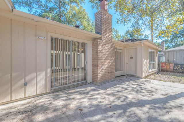 2009 Tickner Street, Conroe, TX 77301