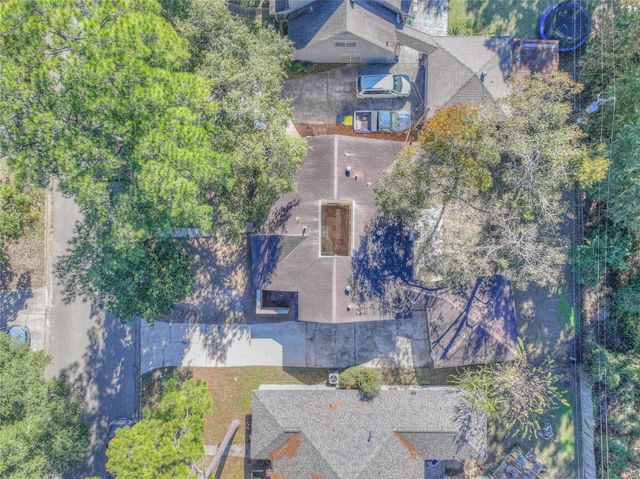 2009 Tickner Street, Conroe, TX 77301