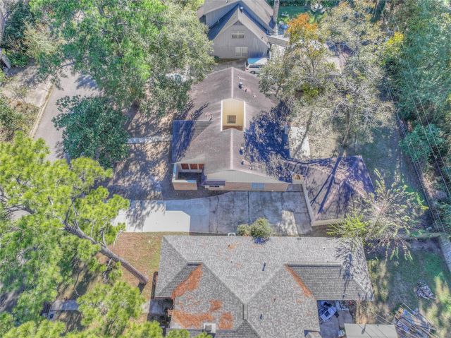 2009 Tickner Street, Conroe, TX 77301