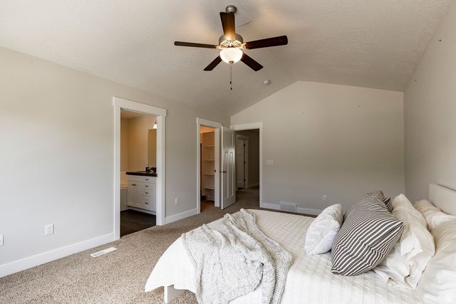 808 E NEWFIELD DR, Sandy, UT 84094