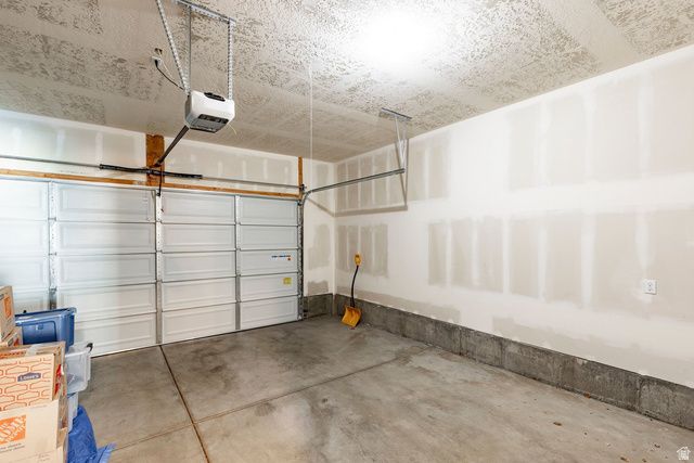 808 E NEWFIELD DR, Sandy, UT 84094